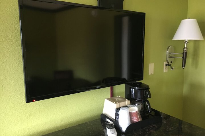 Room 35 of 41