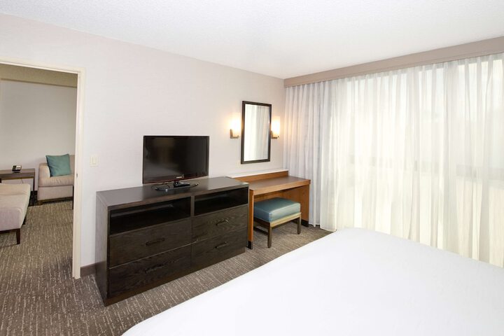 Embassy Suites by Hilton Seattle North Lynnwood
