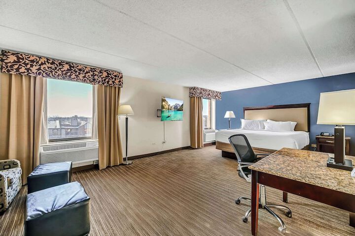 Room 40 of 69