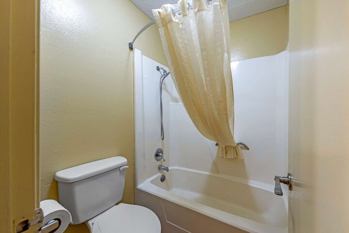 Room 44 of 71