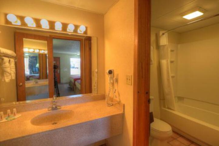Suite 3 of 15