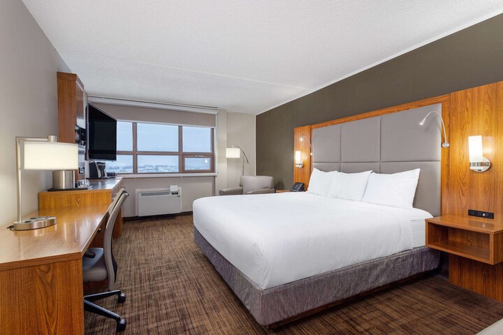 Ramada by Wyndham Northern Grand Hotel & Conference Centre