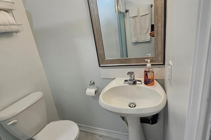 Room 8 of 21