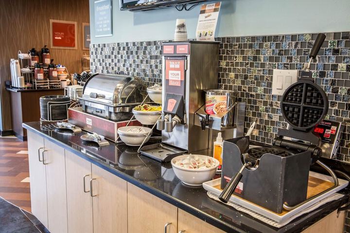 Comfort Suites New Bern near Cherry Point