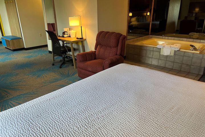 Room 22 of 34