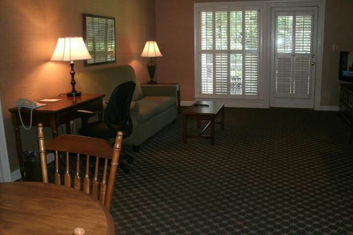 Room 33 of 52