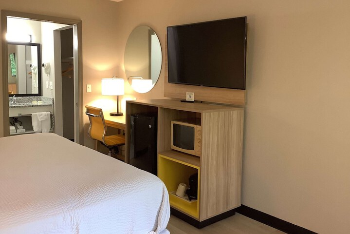 Room 5 of 34