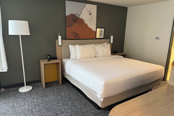 Room 7 of 13
