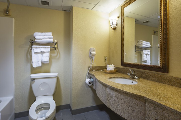 Room 26 of 47