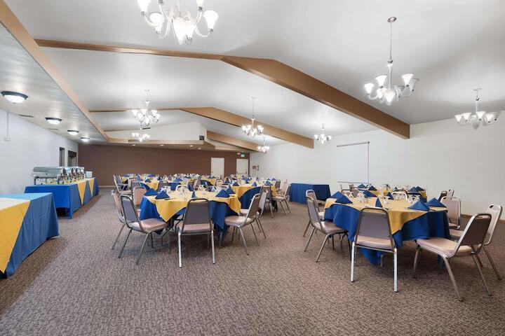 Ramada by Wyndham Holtville Golf Resort / El Centro