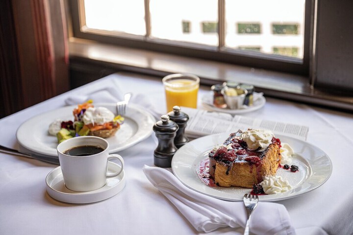 Breakfast/Coffee Service 41 of 51