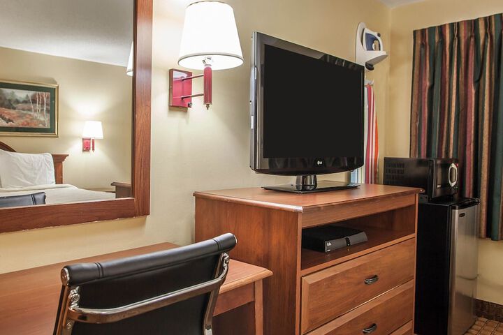 Econo Lodge Newton