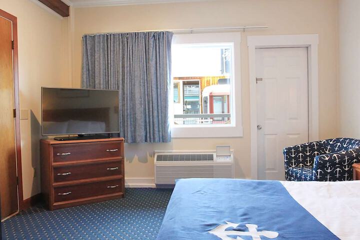 Room 190 of 247