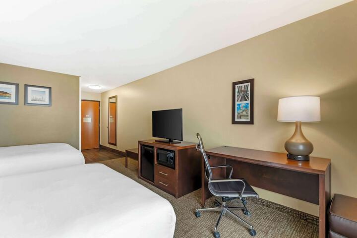 Comfort Inn & Suites Grinnell near I-80