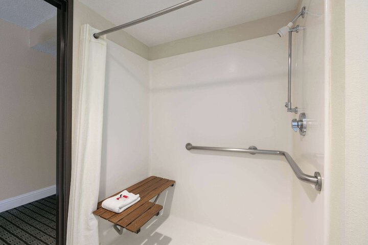 Room 15 of 22
