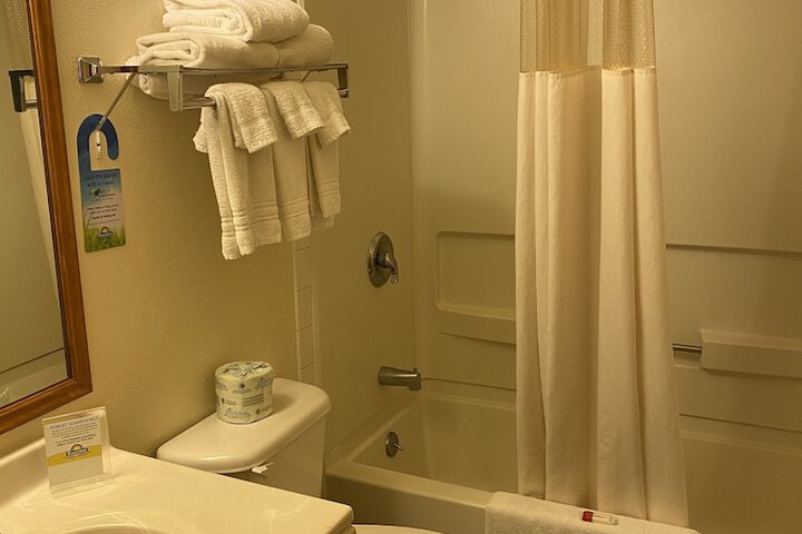 Room 14 of 37