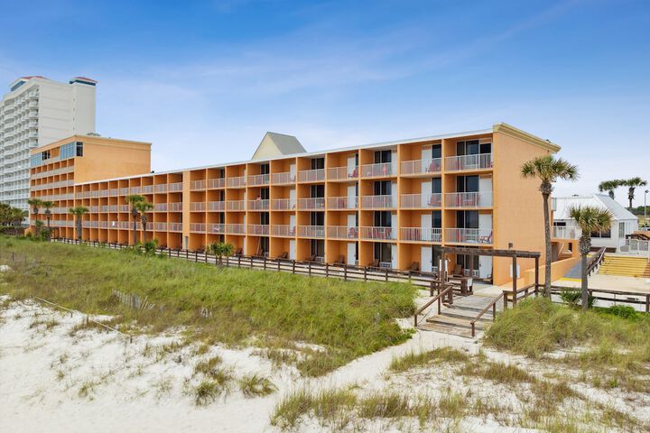 Hotel 5 of 59