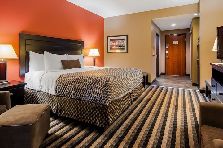 Room 27 of 37