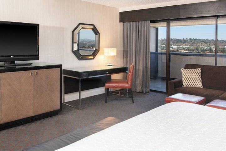 Room 62 of 114