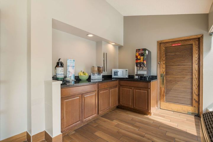 Quality Inn Tulsa Central