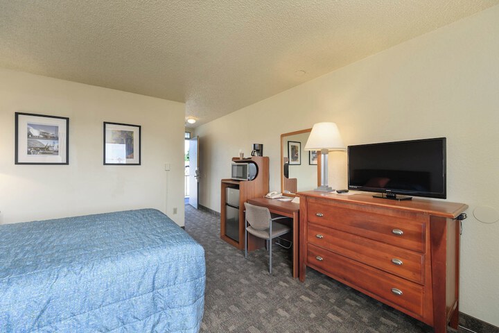 Room 64 of 128
