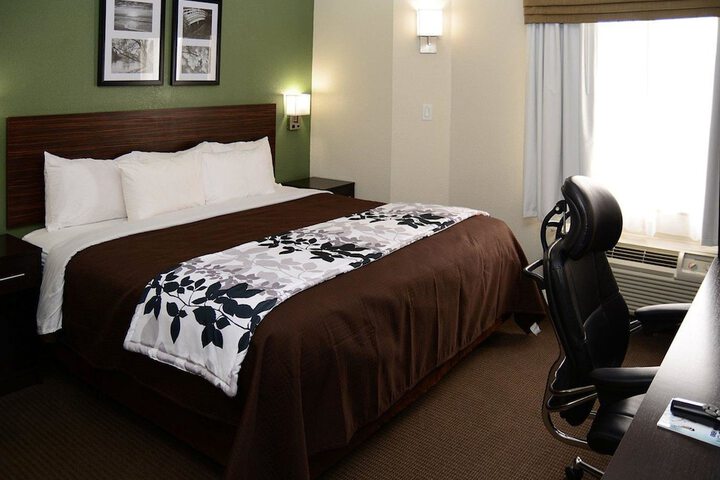 Hotel 6 of 27