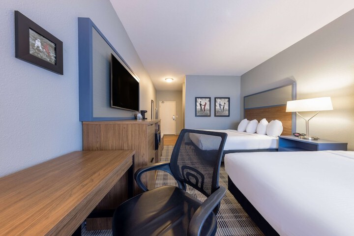 Room 48 of 69