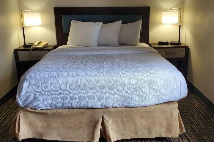 Wingate by Wyndham Canton / Hall of Fame