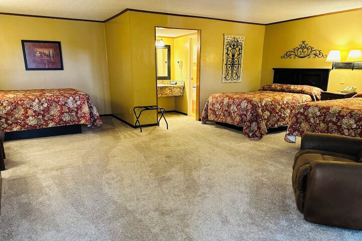 Room 16 of 26
