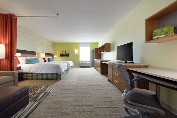 Room 14 of 28