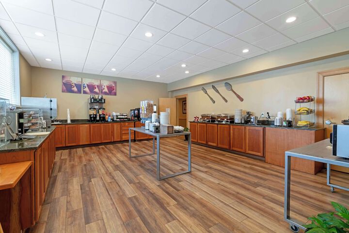 Best Western Plus Windjammer Inn & Conference Center