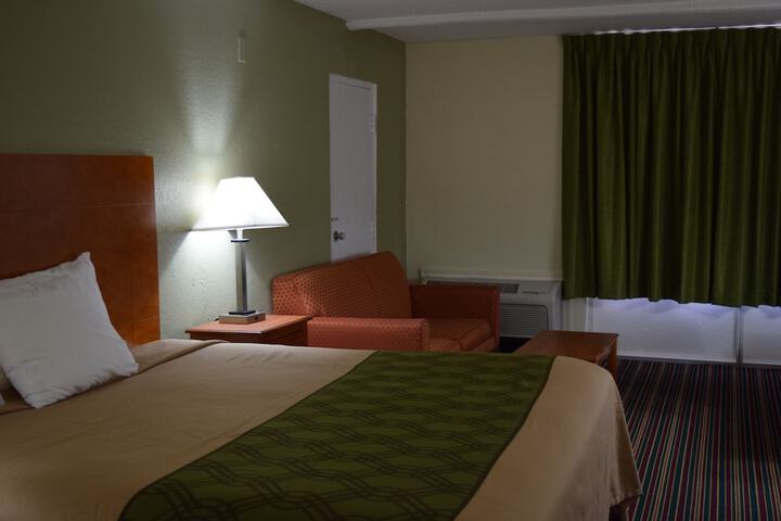 Room 37 of 59