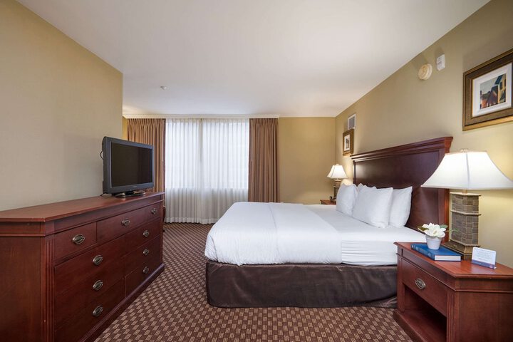 Room 35 of 85
