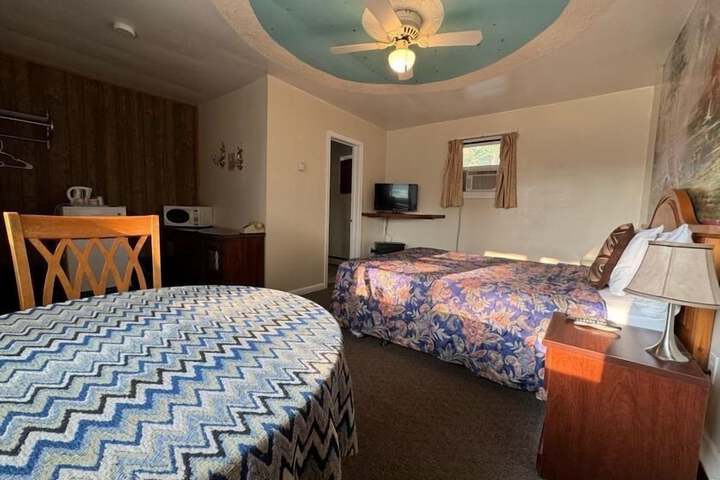Room 11 of 30