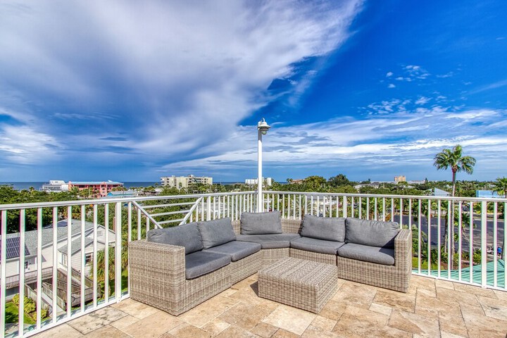 Harbourside Resort a New Hotel Collection Property
