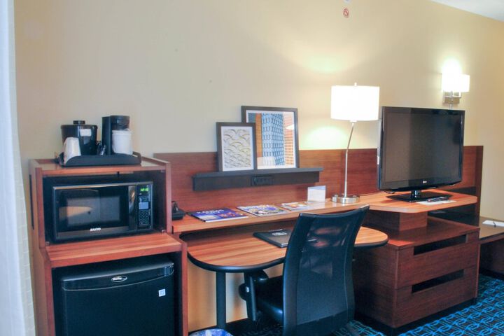Room 18 of 28