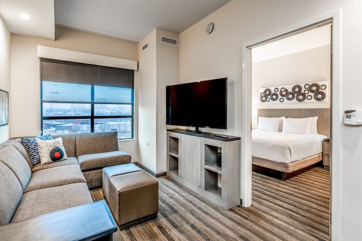 Room 32 of 55