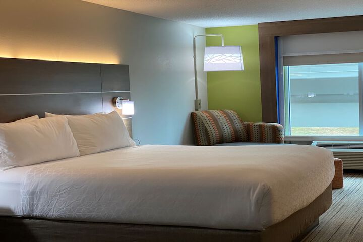 Holiday Inn Express & Suites Somerset Central by IHG