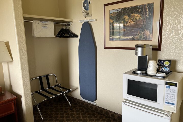 Room 14 of 60