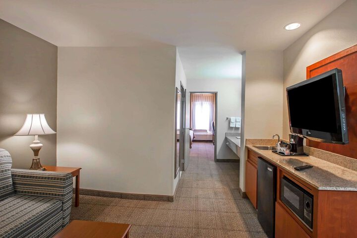 Room 13 of 30