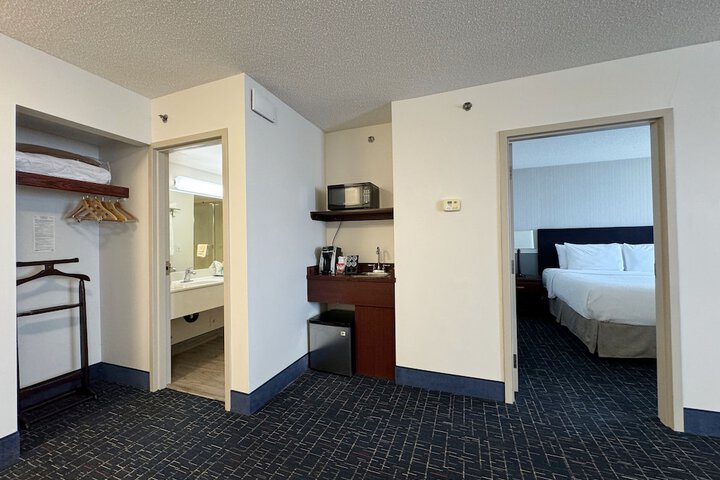 Room 22 of 84