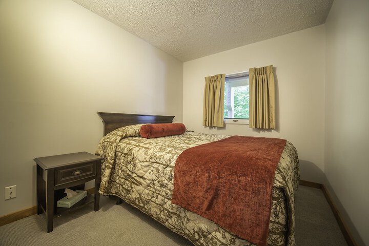 Room 27 of 112