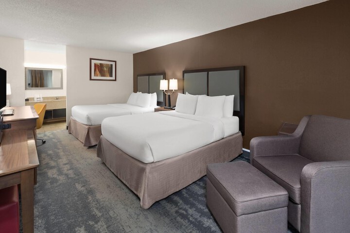 Wyndham Garden Romulus Detroit Metro Airport