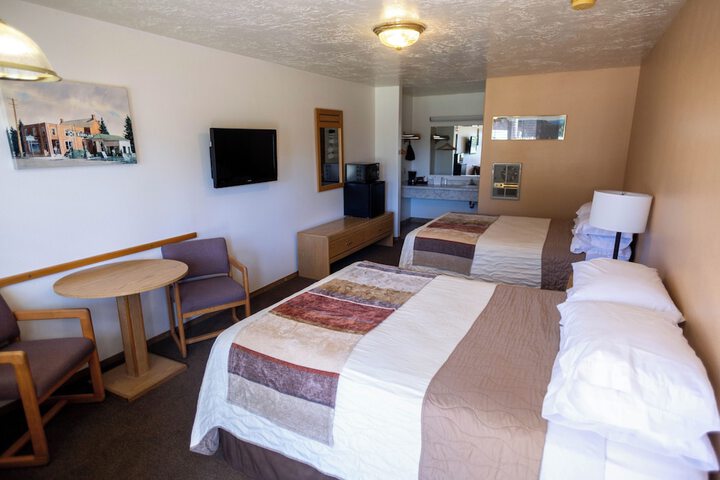 Blue Pine Motel