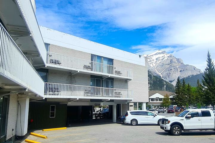 Hotel 5 of 67