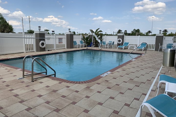 Holiday Inn Express Hotel & Suites Orlando South-Davenport by IHG