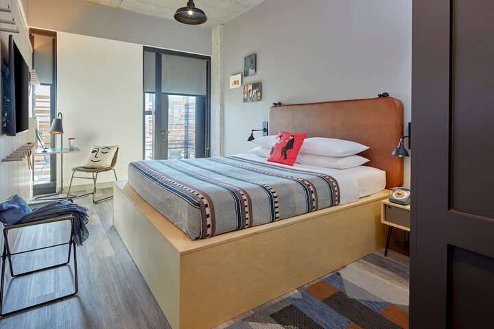 Room 21 of 50