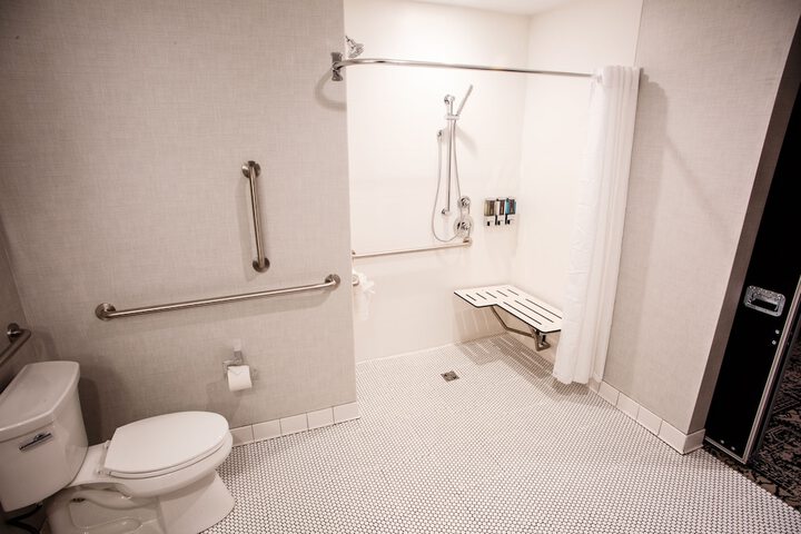 Room 22 of 48