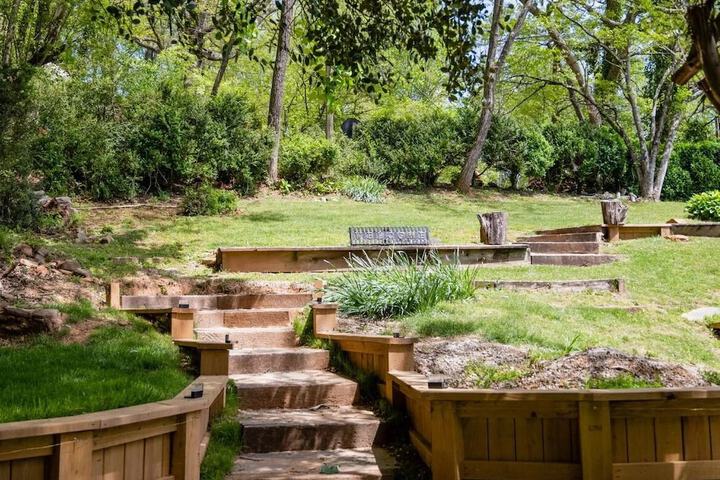 Mountain Aire Cottages Inn & Glamping