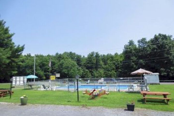 Four Seasons Motel